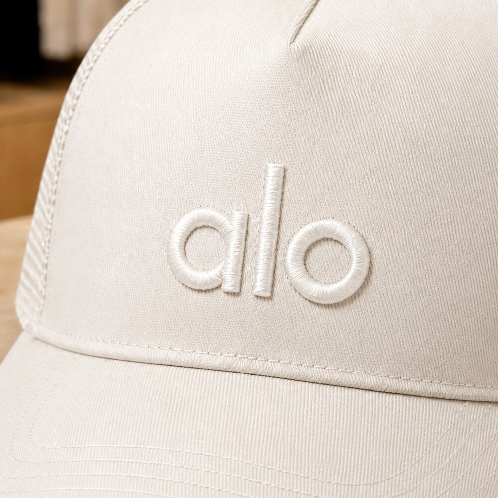ALO Yoga Fresh Ivory Embroidered Logo Mesh Cap - Picture 4 of 8